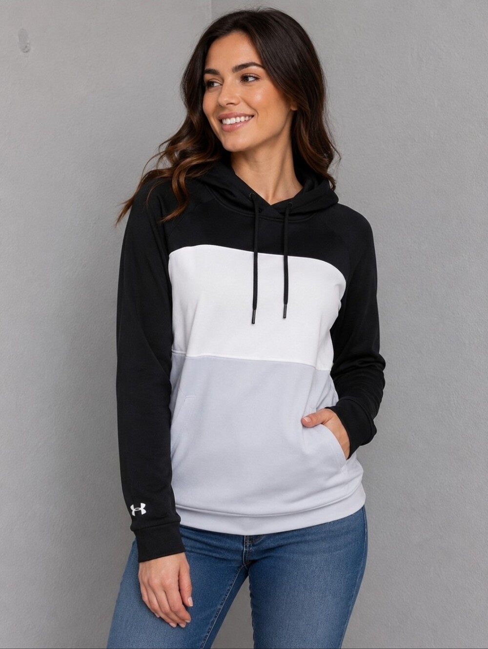 Under Armour Women Black and White Colorblock Pullover Size M